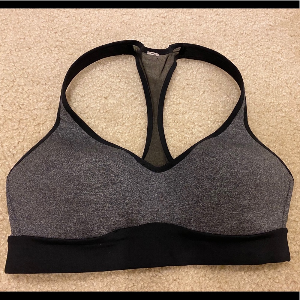 Lululemon Sports Bra, Size 8 (34-36D)
